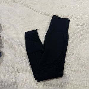 Black seamless leggings